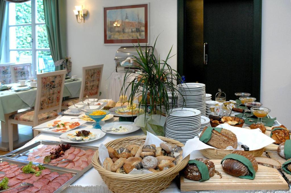 Hotel Gasthof Der Krug Stegaurach Ngoại thất bức ảnh