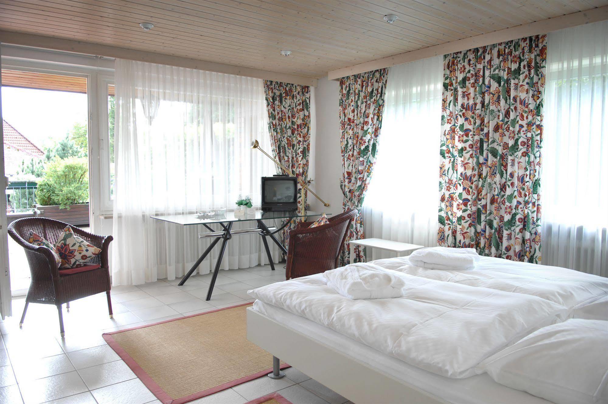 Hotel Gasthof Der Krug Stegaurach Ngoại thất bức ảnh