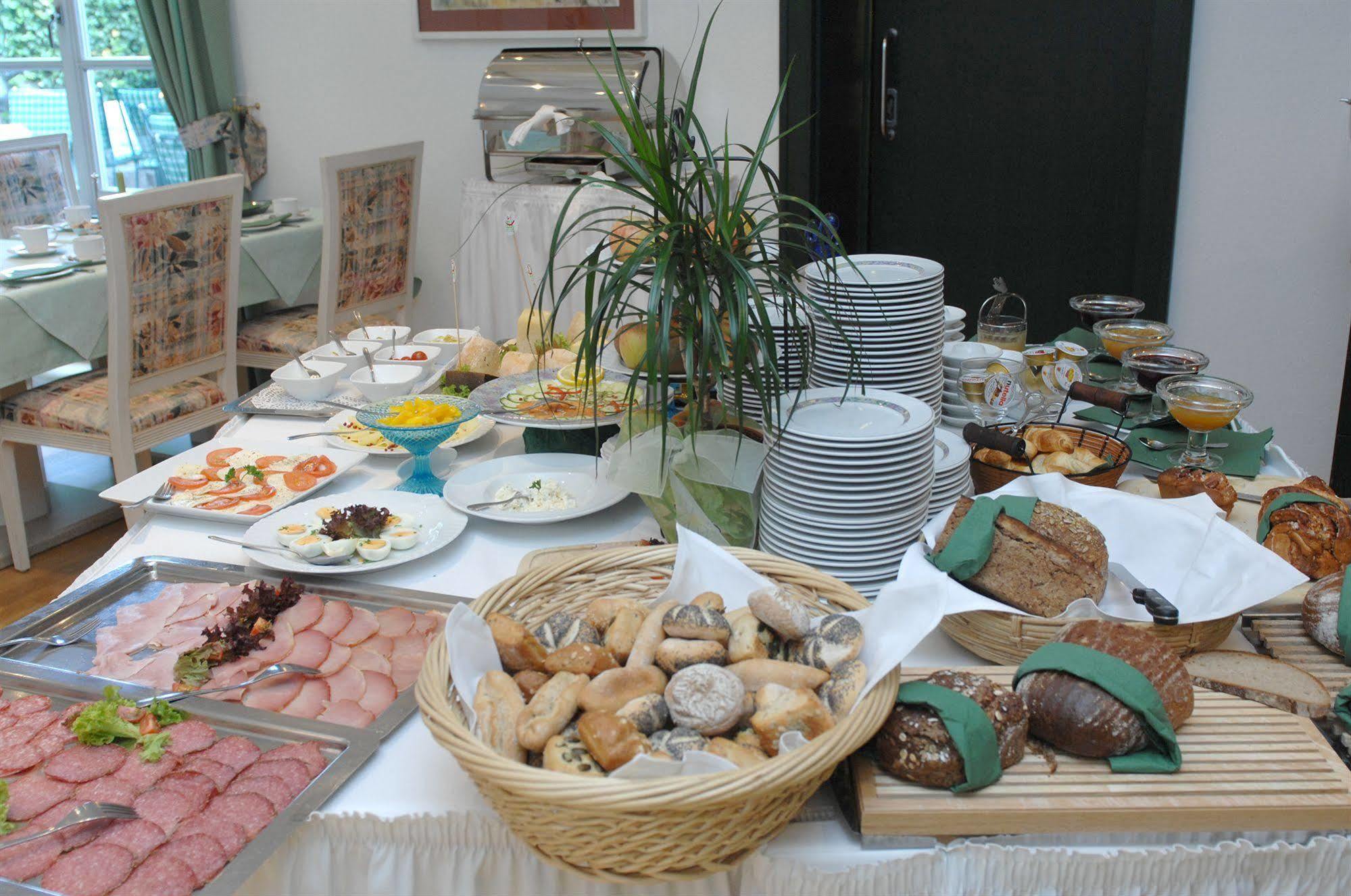 Hotel Gasthof Der Krug Stegaurach Ngoại thất bức ảnh