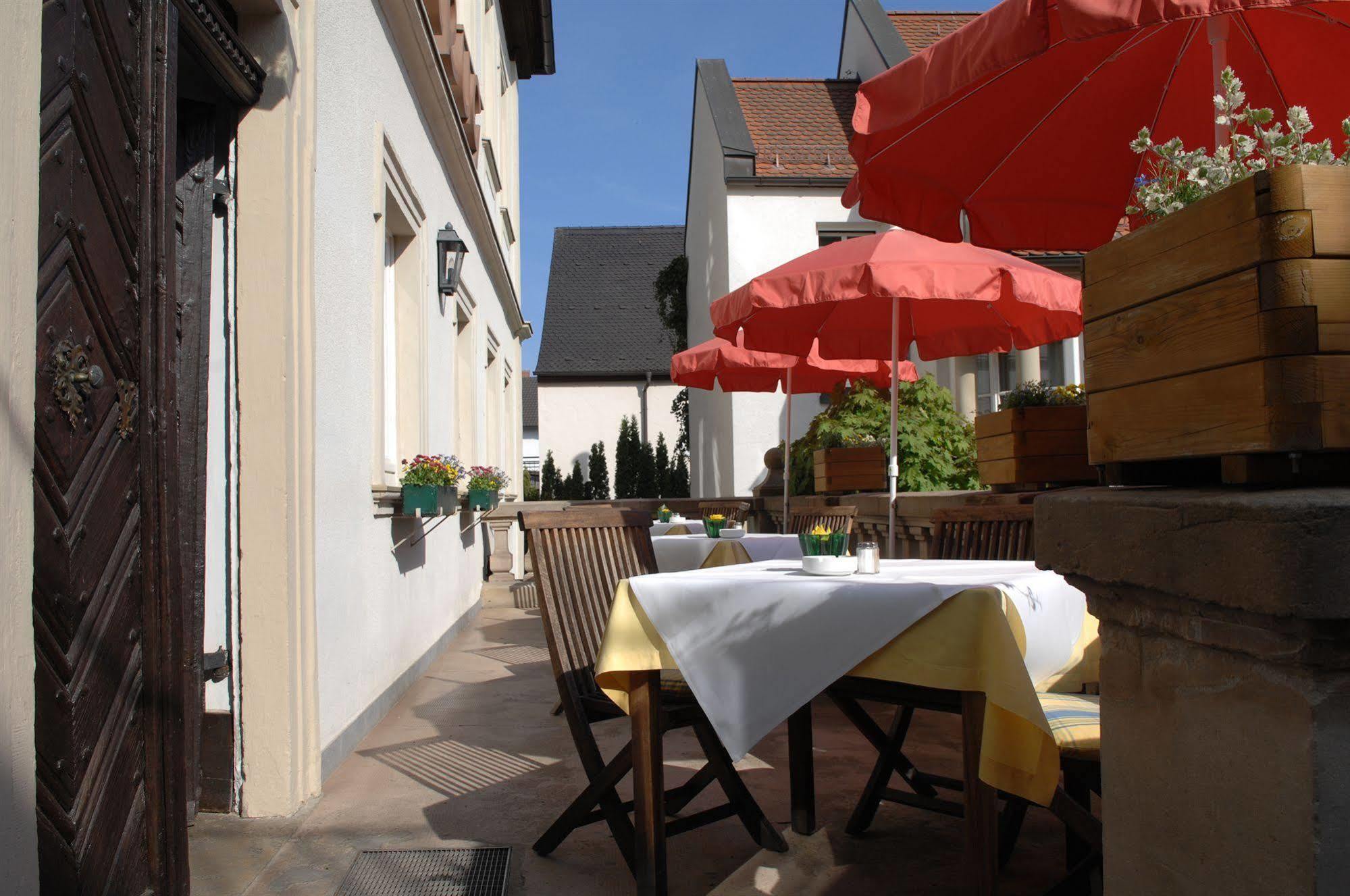 Hotel Gasthof Der Krug Stegaurach Ngoại thất bức ảnh