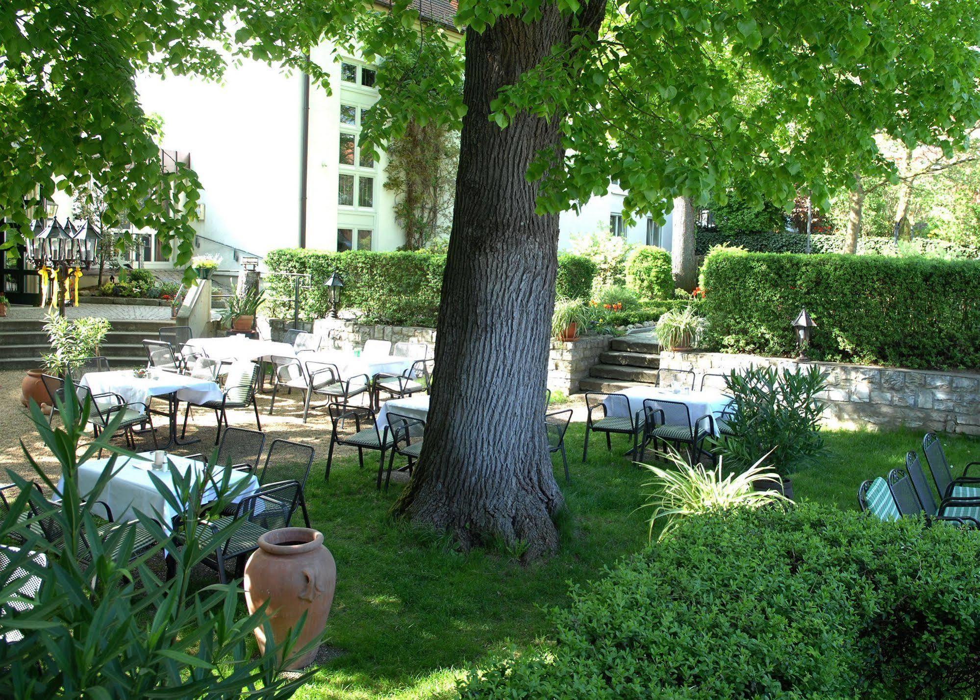 Hotel Gasthof Der Krug Stegaurach Ngoại thất bức ảnh